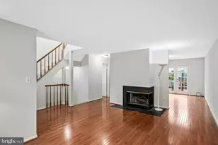 5175 Glen Meadow Dr, Centreville, VA 20120 - Photo 3
