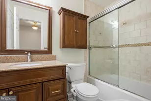 6202 Manchester Park Cir, Alexandria, VA 22310 - Photo 29