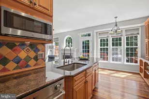 6202 Manchester Park Cir, Alexandria, VA 22310 - Photo 17