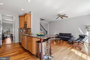 6202 Manchester Park Cir, Alexandria, VA 22310 - Photo 15