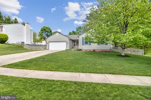 6615 Crayford St, Burke, VA 22015 - Photo 35