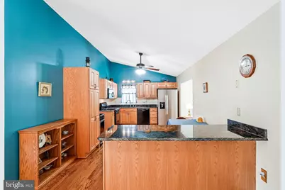 6615 Crayford Street, Burke, VA 22015 - Photo 5