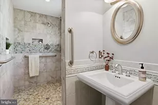 5202 Garner St, Springfield, VA 22151 - Photo 29