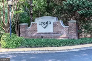 12100 Garden Grove Cir, Fairfax, VA 22030 - Photo 3