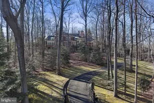 8541 Old Dominion Dr, McLean, VA 22102 - Photo 3
