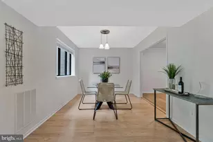 1621 Parkcrest Cir, Reston, VA 20190 - Photo 7
