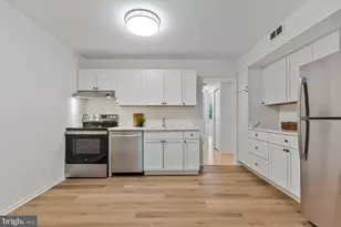 1621 Parkcrest Cir, Reston, VA 20190 - Photo 11