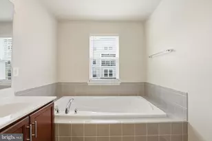 2951 Finsbury Pl, Fairfax, VA 22031 - Photo 27