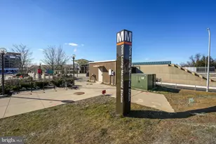 2951 Finsbury Pl, Fairfax, VA 22031 - Photo 37