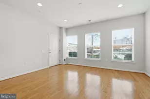 2951 Finsbury Pl, Fairfax, VA 22031 - Photo 13