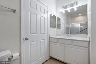 4129 Fountainside Ln, Fairfax, VA 22030 - Photo 19