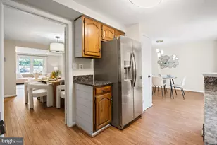 8943 Park Forest Dr, Springfield, VA 22152 - Photo 25