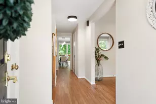 8943 Park Forest Dr, Springfield, VA 22152 - Photo 5