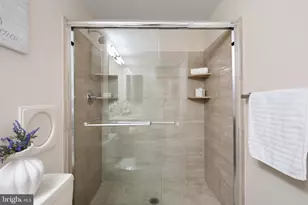 8943 Park Forest Dr, Springfield, VA 22152 - Photo 49