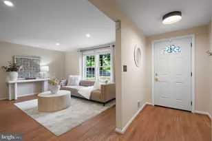 8943 Park Forest Dr, Springfield, VA 22152 - Photo 7