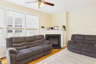 11549 Cavalier Landing Ct, Fairfax, VA 22030 - Photo 17