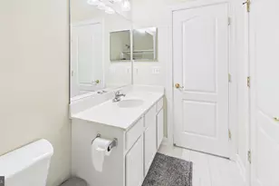 11549 Cavalier Landing Ct, Fairfax, VA 22030 - Photo 29