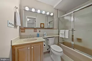 7018 Green Oak Dr, McLean, VA 22101 - Photo 33