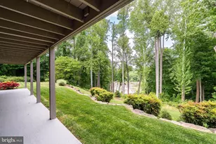 7018 Green Oak Dr, McLean, VA 22101 - Photo 9