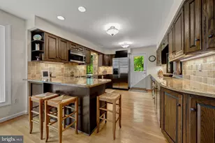 7018 Green Oak Dr, McLean, VA 22101 - Photo 13