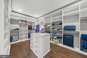 6813 Dean Dr, McLean, VA 22101 - Photo 23
