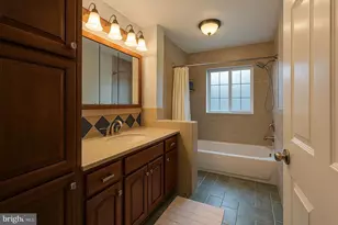 5435 Broadmoor St, Alexandria, VA 22315 - Photo 5