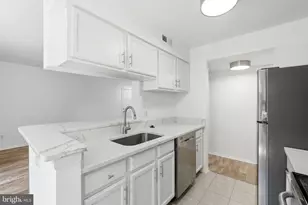 1703 Ascot Way, Reston, VA 20190 - Photo 11