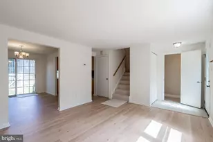 3048 Silent Valley Dr, Fairfax, VA 22031 - Photo 9