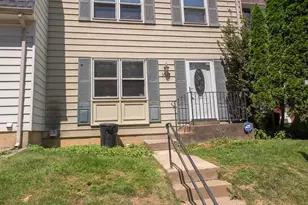 3048 Silent Valley Dr, Fairfax, VA 22031 - Photo 3