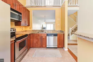 2810 Yarling Ct, Falls Church, VA 22042 - Photo 11