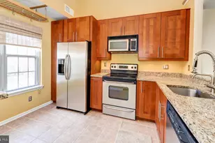 2810 Yarling Ct, Falls Church, VA 22042 - Photo 7