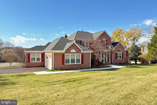1300 Pinstripe Ct, Vienna, VA 22182 - Photo 5