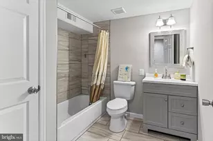 1300 Pinstripe Ct, Vienna, VA 22182 - Photo 23