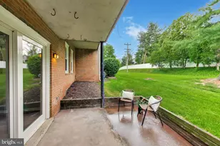 6153 Strasburg Dr, Centreville, VA 20121 - Photo 17