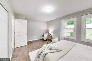 6153 Strasburg Dr, Centreville, VA 20121 - Photo 11
