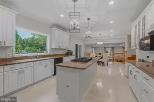 837 Seneca Rd, Great Falls, VA 22066 - Photo 11