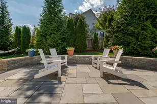 7009 Symphony Ct, McLean, VA 22101 - Photo 9