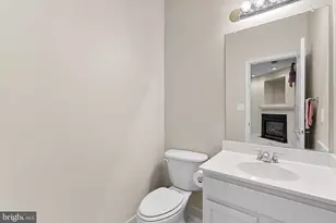 13574 Big Boulder Rd, Herndon, VA 20171 - Photo 9