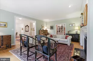 10693 Alliwells Ct, Oakton, VA 22124 - Photo 5