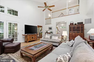 10693 Alliwells Ct, Oakton, VA 22124 - Photo 23