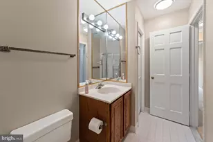 7254 Glen Hollow Ct, Annandale, VA 22003 - Photo 31