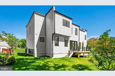 719 Meadow Lane SW, Vienna, VA 22180 - Photo 3
