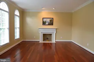 9706 Middleton Ridge Rd, Vienna, VA 22182 - Photo 7