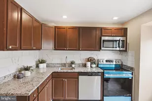 6470 Franconia Ct, Springfield, VA 22150 - Photo 5