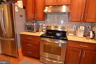 2946 Saxon Flowers Dr, Fairfax, VA 22031 - Photo 13