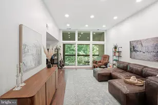 1663 Parkcrest Cir, Reston, VA 20190 - Photo 3