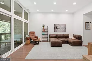 1663 Parkcrest Cir, Reston, VA 20190 - Photo 5