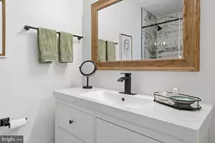 1663 Parkcrest Cir, Reston, VA 20190 - Photo 17