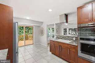 5719 Crownleigh Ct, Burke, VA 22015 - Photo 13