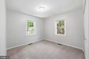 5719 Crownleigh Ct, Burke, VA 22015 - Photo 19